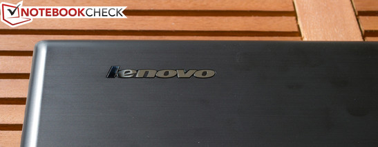 Brushed aluminum looks: Lenovo IdeaPad G780 M843MGE