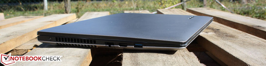 Lenovo IdeaPad S300 (MA145GE): the gaming performance of the HD 7450M is too little, to be an advantage.