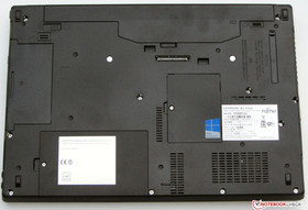 Bottom of the Lifebook E744 (with hard-drive slot)
