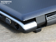 The hinges are so firm that we need to use both hands to open the lid. The hinges are so firm that we need to use both hands to open the lid.