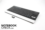 The delivery includes a wireless keyboard,