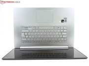 The keyboard has a crisp feedback thanks to the medium travel and the firm stroke.