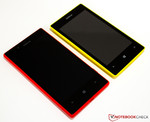 Size comparison with the Lumia 520 (yellow)