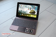 When joined with the dock, the Infinity looks like a stylish netbook.