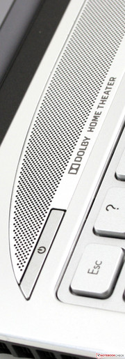 Packard Bell EasyNote NX69: The amount of high-quality surfaces and strong hardware you can get for less than 700€ is remarkable. Packard Bell EasyNote NX69: The amount of high-quality surfaces and strong hardware you can get for less than 700€ is remarkable.