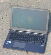 The Asus PU500CA used outdoors.