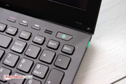 Nicely designed: the power LEDs. Nicely designed: the power LEDs.