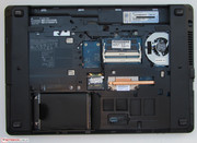 Great: the maintenance panel is removable without tools. Great: the maintenance panel is removable without tools.