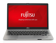 In Review: Fujitsu Lifebook S904 (S9040MXPA1DE). Model courtesy of Fujitsu Germany.