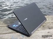 Samsung's Series 2 starter business notebook, the 200B5B-S01DE, costs app. 700 Euro.