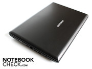 Samsung's 15.6-inch E251 Aura Esilo is a fairly nondescript notebook. Samsung's 15.6-inch E251 Aura Esilo is a fairly nondescript notebook.