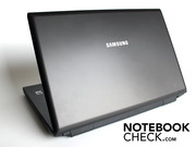 The lid is matt and does not attract many fingerprints. The lid is matt and does not attract many fingerprints.