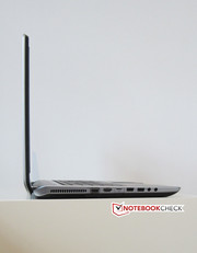 Nice and thin: The HP Envy dv7-7202eg from the left side. Nice and thin: The HP Envy dv7-7202eg from the left side.
