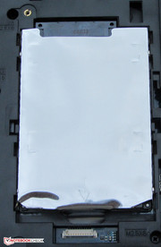 The hard drive can be pulled out easily. The hard drive can be pulled out easily.