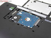The maintenance cover makes it possible to install an SSD easily.