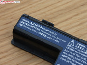 The battery with 48 Wh, 4400 mAH and 11.1 V...