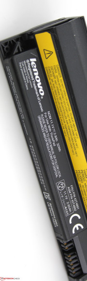 ThinkPad Edge 11: The 32 watt hour battery only supplies a runtime of 2:30 hours.