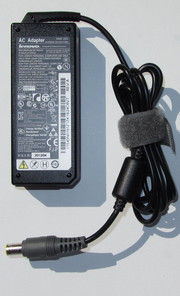 The power cord has measurements of 10,3 cm x 4,2 cm x 2,7 cm...