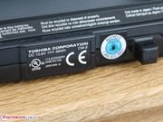 With the large battery the R930 works for over 7 hours in the practical WLAN-test with reduced brightness. With the large battery the R930 works for over 7 hours in the practical WLAN-test with reduced brightness.