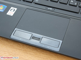 Touchpad: limited key travel, greasy surface Touchpad: limited key travel, greasy surface