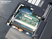 The RAM is a standard module (1x4096 MB, 1 socket free).