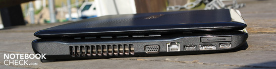 Left: VGA, Ethernet, HDMI, eSATA, USB 2.0, ExpressCard34 Left: VGA, Ethernet, HDMI, eSATA, USB 2.0, ExpressCard34