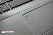 A diode indicates whether the touchpad is enabled.