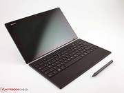 Sony complements its Vaio Tap 11 with a Bluetooth keyboard and a digitizer pen by default.