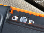The tiny speakers become visible underneath the battery. The tiny speakers become visible underneath the battery.