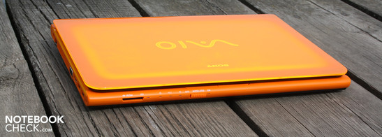 Sony Vaio VPC-CA1S1E/D Orange: If you want to attract attention and love playful light effects, you'll not be able to ignore the CA series Sony Vaio VPC-CA1S1E/D Orange: If you want to attract attention and love playful light effects, you'll not be able to ignore the CA series