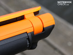 Stable hinges without teetering Stable hinges without teetering