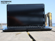 Acer's 3D notebook with polarization glasses and poor 3D effects ... Acer's 3D notebook with polarization glasses and poor 3D effects ...
