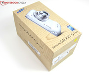Besides the smartphone, the box of the of the Galaxy S4 Zoom contains ...
