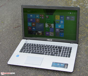 The Asus X750LN outdoors.