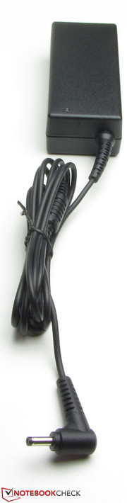 The PSU weighs 215 grams