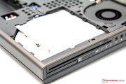 The integrated slot-in DVD drive (GS30N) is new on board.