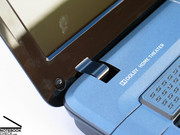 The case doesn't really belong to the most mobile of its class, with a total weight of approx. 3 kilograms and a power supply of an additional 0.5 kilograms.