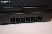The Celeron stays so cool that the fan located in the rear doesn't have much to do. The Celeron stays so cool that the fan located in the rear doesn't have much to do.