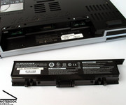 Battery life of the Area-51 m15x is impressive due to the optional integrated graphics: Up to 223 minutes are possible without connection to the power grid. Battery life of the Area-51 m15x is impressive due to the optional integrated graphics: Up to 223 minutes are possible without connection to the power grid.