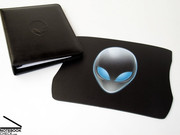 Included in the shipment is a mouse pad made by Func and a trendy leather case. Included in the shipment is a mouse pad made by Func and a trendy leather case.