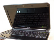 The built in 10 inch display comes with a resolution of 1024x600 pixels and bids an excellent brightness.