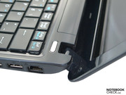 The hinges limit the maximum opening angle to 132 degrees. The hinges limit the maximum opening angle to 132 degrees.