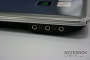 This notebook provides a special feature at the front side: two headphones ports.