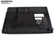 The flaps, which allow access to the interior of the laptop, are held by 5 screws each and can be easily removed