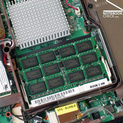 For the working memory, a total of 4096MB of the fast DDR3 RAM modules is already used as a new feature of the Montevina platform.