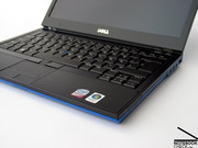 The massive, robust metal hinges have no problems with the 13 inch screen. The ports on the case restrict themselves to the most necessary connections. The massive, robust metal hinges have no problems with the 13 inch screen. The ports on the case restrict themselves to the most necessary connections.