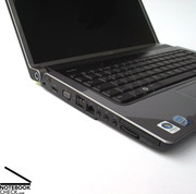 Picking the Dell up from the front edge of the case is handled smoothly without noise or deformation.