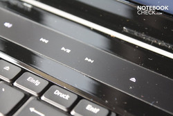 Dell doesn't quite trust its own touch-bar