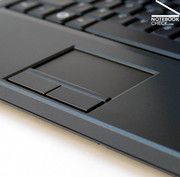It is supported by a touch pad with a pleasant to use surface. The two touch keys have to be pressed deeply, which is typical for Dell.