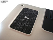 The 12 watt subwoofer supplies a powerful bass. The 12 watt subwoofer supplies a powerful bass.